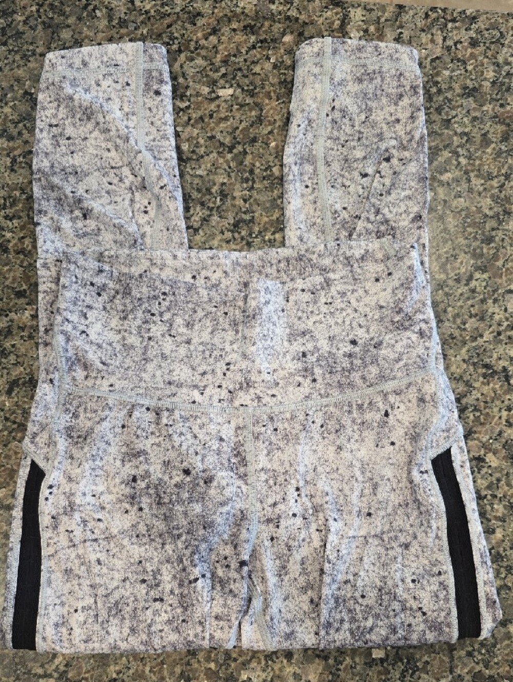 Lululemon Wunder Under Hi-Rise 7/8 Tight in Antiqued Alpine White Multi & Black - Picture 2 of 7